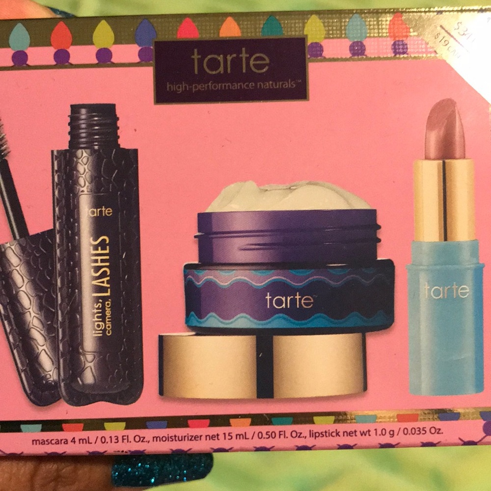 Tarte Girl Boss Goodies skin & color set